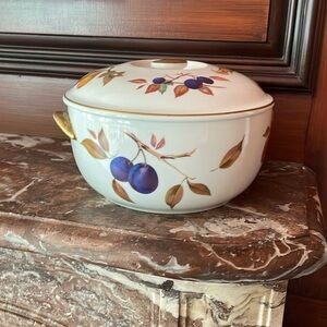 Royal Worcester Evesham Round Casserole Dish